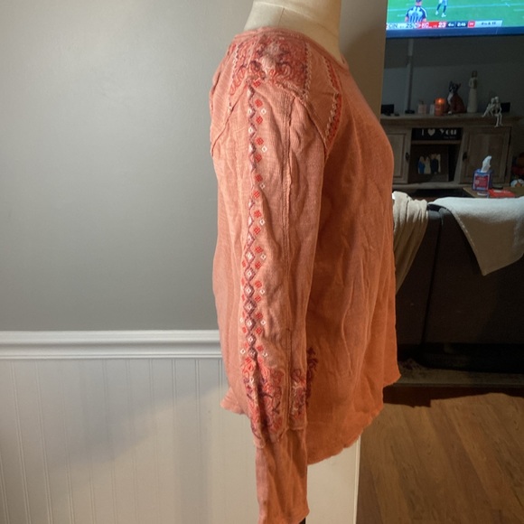 Fall colored embroidered thermal - Picture 2 of 7